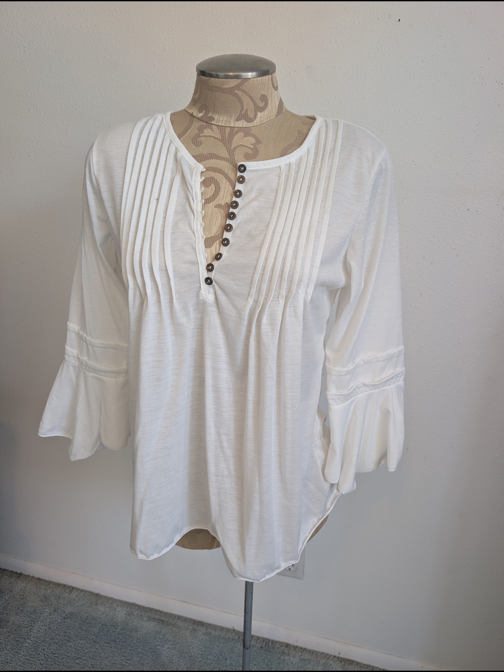 Women's White Pintuck Button Front Peasant Top